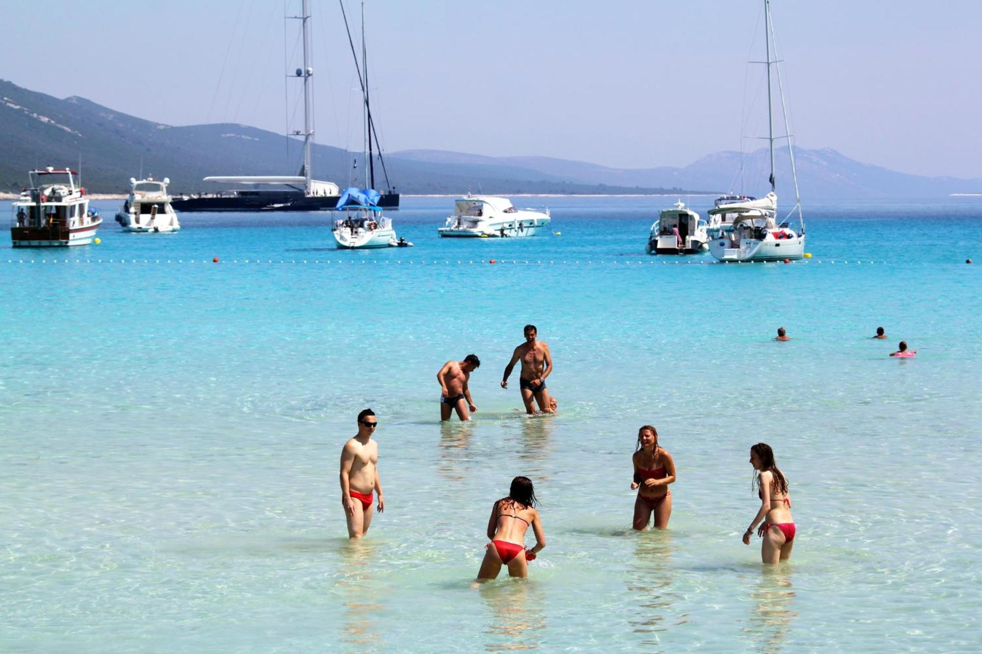Apartments With A Parking Space Sali, Dugi Otok - 8181 Екстериор снимка